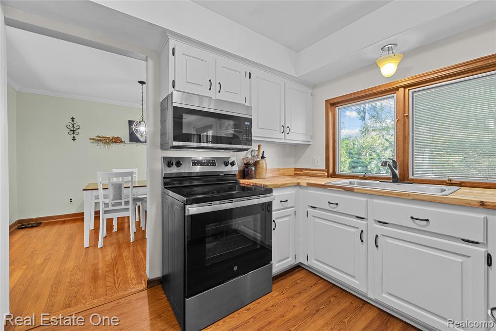 4931 Calvert Drive Troy, MI 48085 - Photo 8 of 31