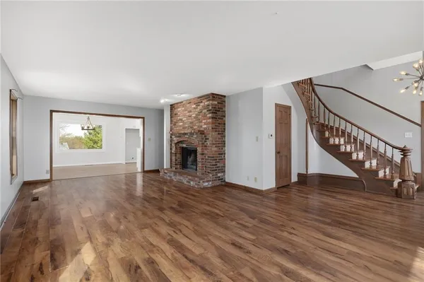 $475,000 | 6585 Northeast Catawba Road, Breckenridge, MO 64625
