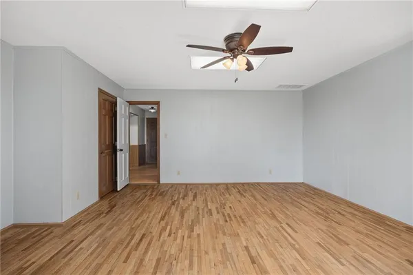 $475,000 | 6585 Northeast Catawba Road, Breckenridge, MO 64625