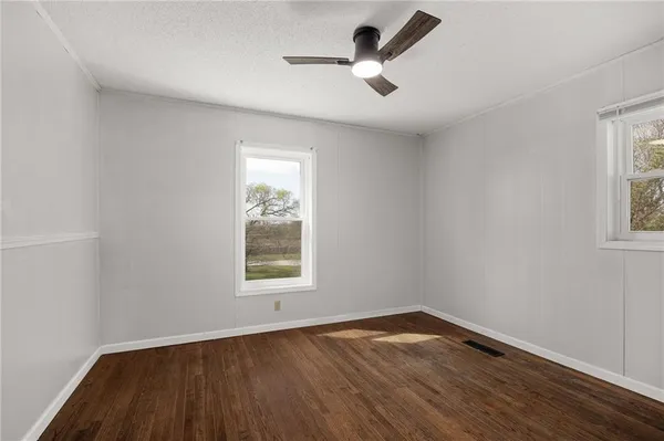 $475,000 | 6585 Northeast Catawba Road, Breckenridge, MO 64625