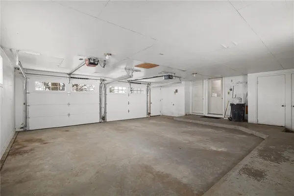 $475,000 | 6585 Northeast Catawba Road, Breckenridge, MO 64625