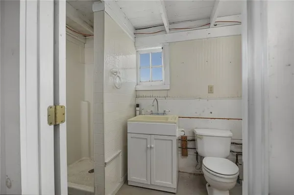 $475,000 | 6585 Northeast Catawba Road, Breckenridge, MO 64625