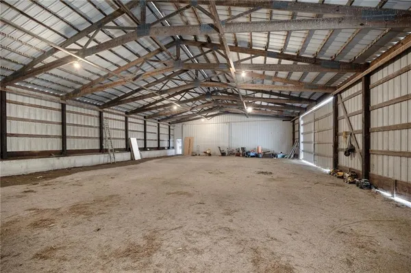 $475,000 | 6585 Northeast Catawba Road, Breckenridge, MO 64625