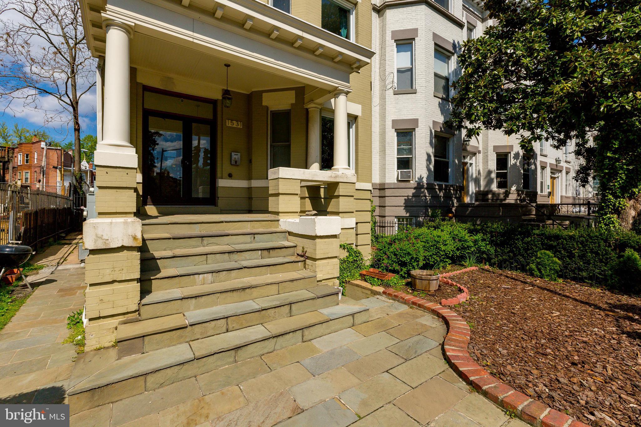 Welcome to 1531 Park RD, NW #5