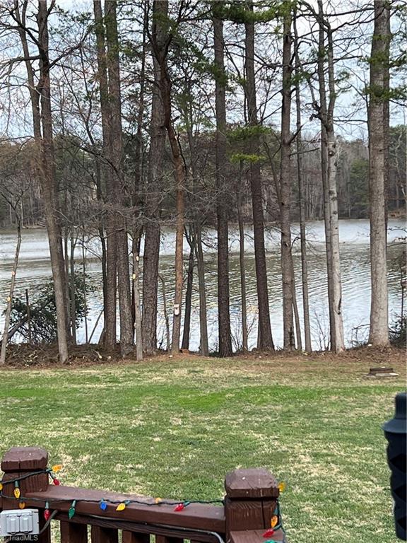 2431 Tweedmore Court High Point, NC 27265 - Photo 8 of 10