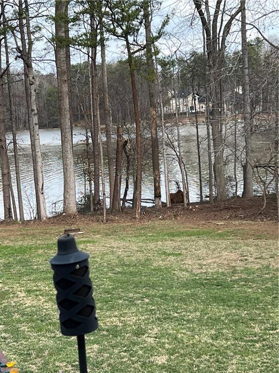 2431 Tweedmore Court High Point, NC 27265 - Photo 9 of 10