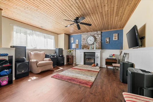 $720,000 | 101 Plymouth Avenue, East Patchogue, NY 11772