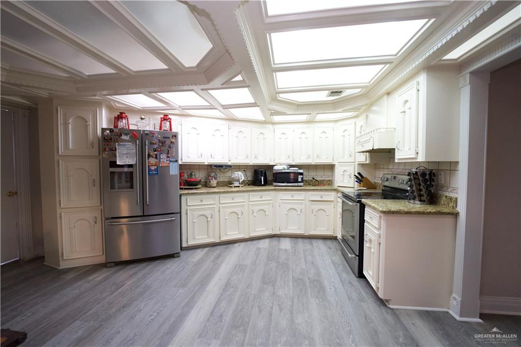 10766 North Minnesota Road Mission, TX 78574 - Photo 21 of 39