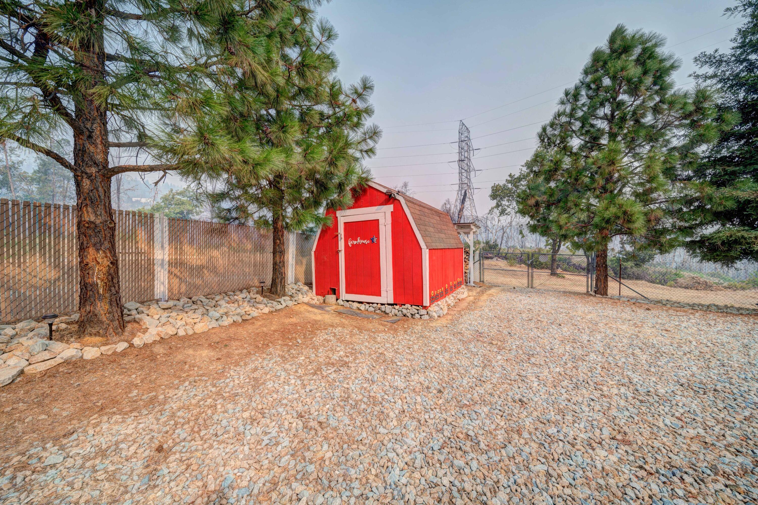 14944 Tollhouse Road Shasta, CA 96087 - Photo 27 of 61 Shed/ Backyard