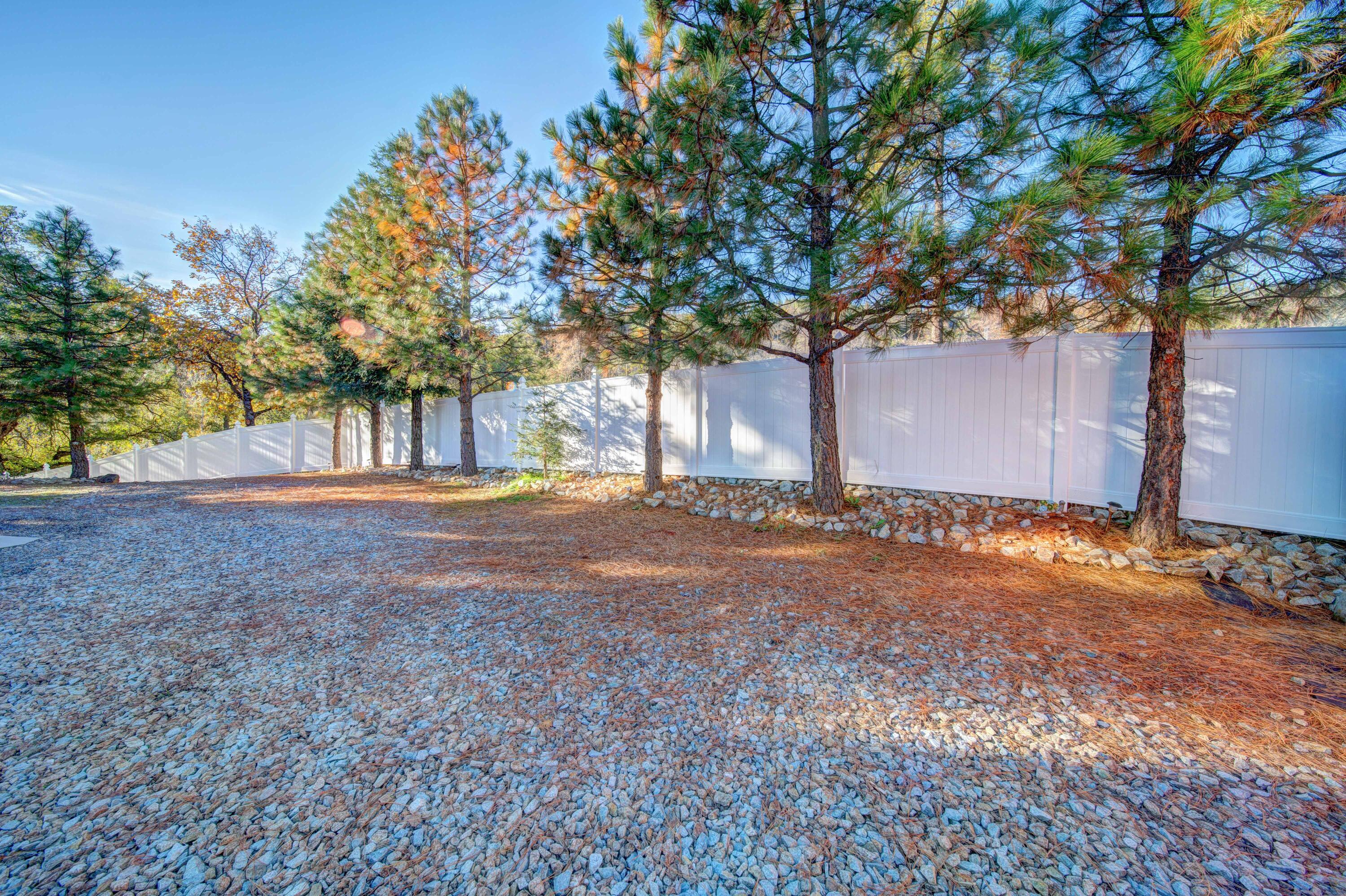 14944 Tollhouse Road Shasta, CA 96087 - Photo 30 of 61 Side Yard