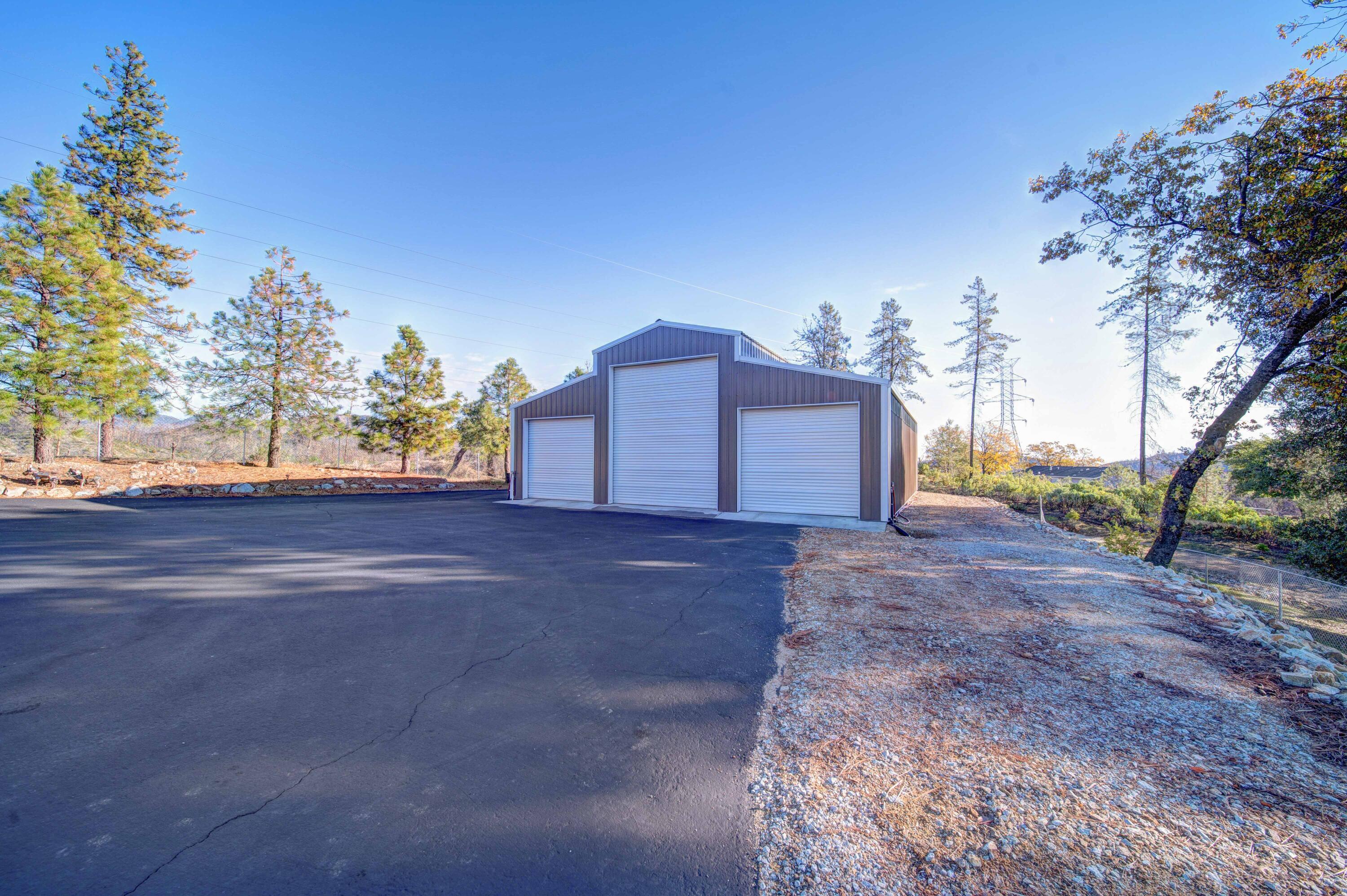 14944 Tollhouse Road Shasta, CA 96087 - Photo 33 of 61 Barn