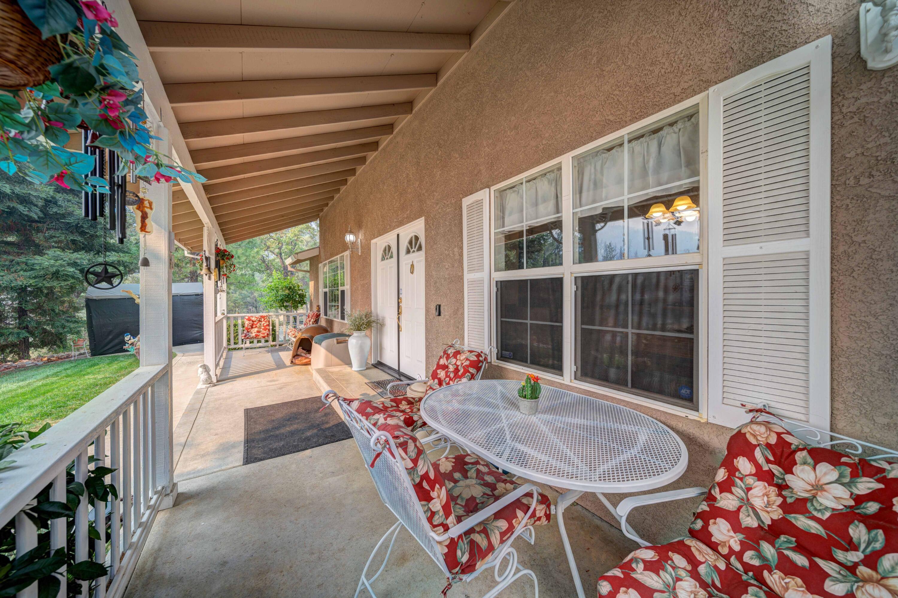 14944 Tollhouse Road Shasta, CA 96087 - Photo 4 of 61 Front Porch