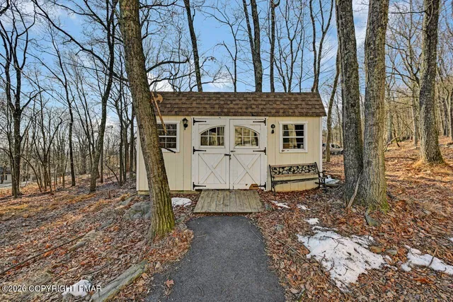 $399,900 | 171 Foothill Boulevard, Effort, PA 18330