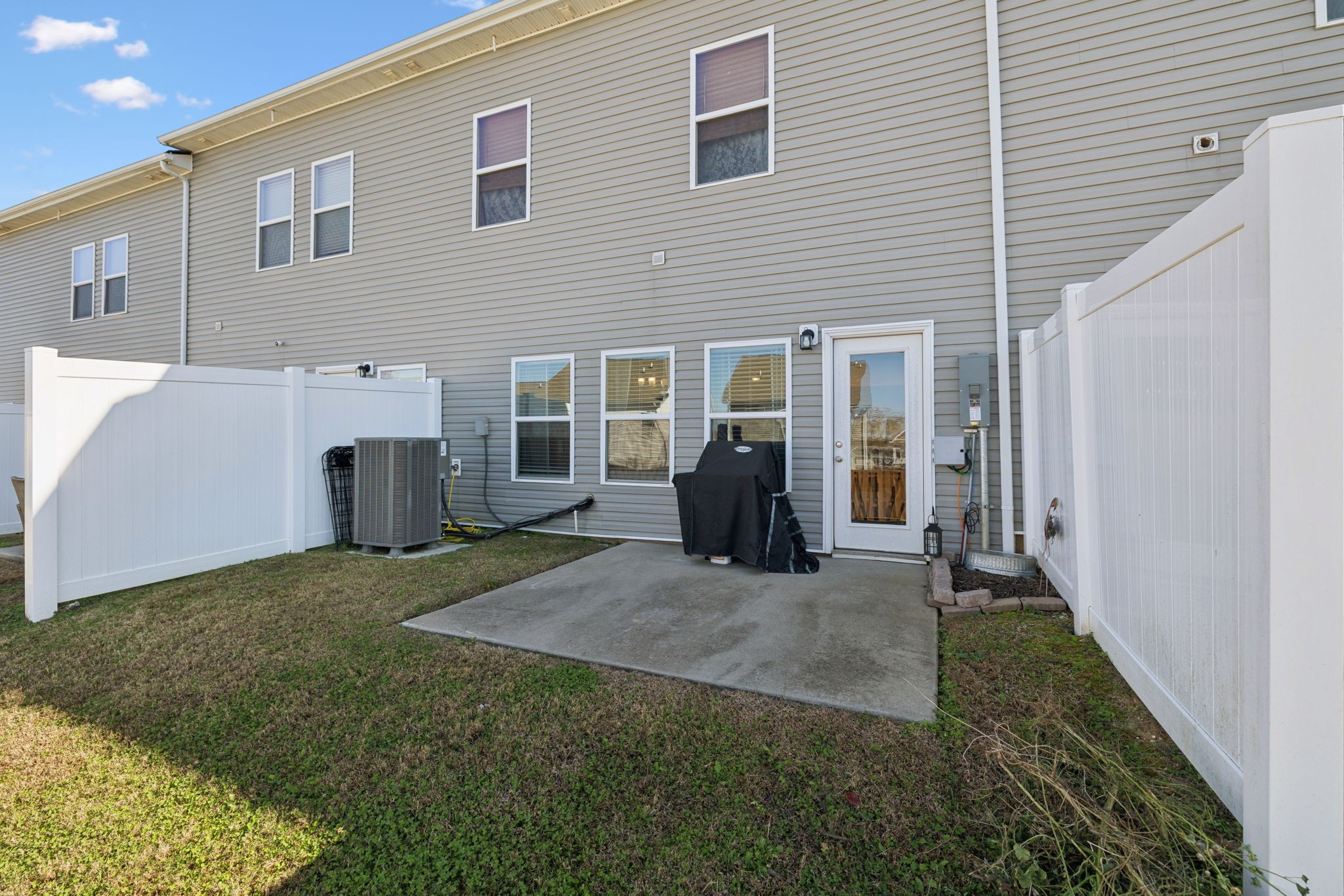 2605 Sherman Way Columbia, TN 38401 - Photo 20 of 22 a view of a house with backyard and porch
