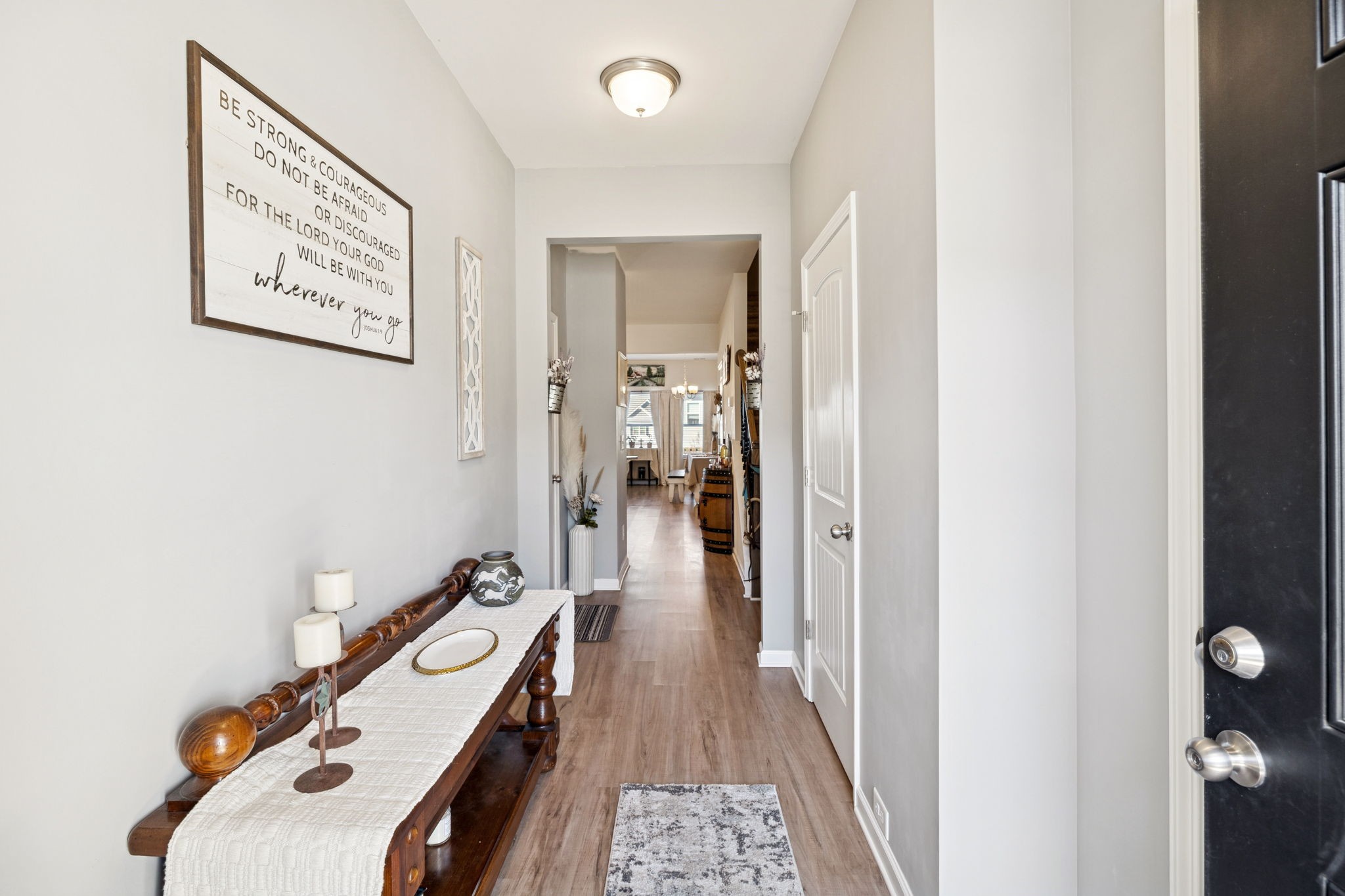 2605 Sherman Way Columbia, TN 38401 - Photo 3 of 22 a view of a hallway with a workspace
