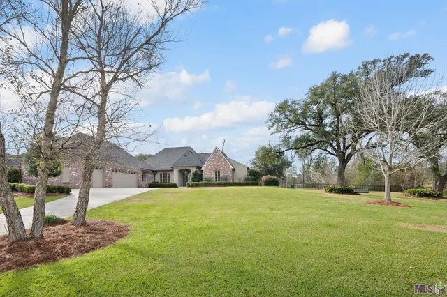 $975,000 | 16195 Feliciana Avenue, Prairieville, LA 70769