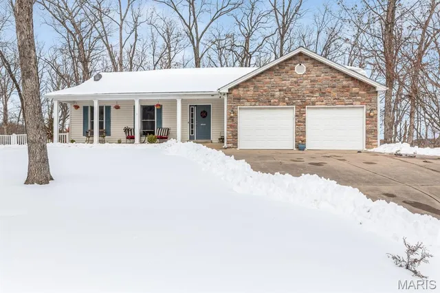 $330,000 | 1902 Glenn Court, Lake Sherwood, MO 63357