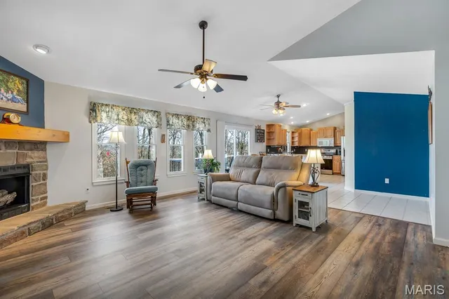 $330,000 | 1902 Glenn Court, Lake Sherwood, MO 63357