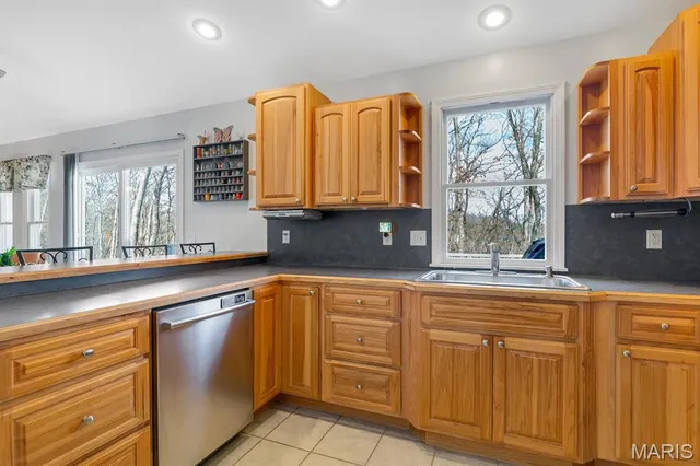 $330,000 | 1902 Glenn Court, Lake Sherwood, MO 63357