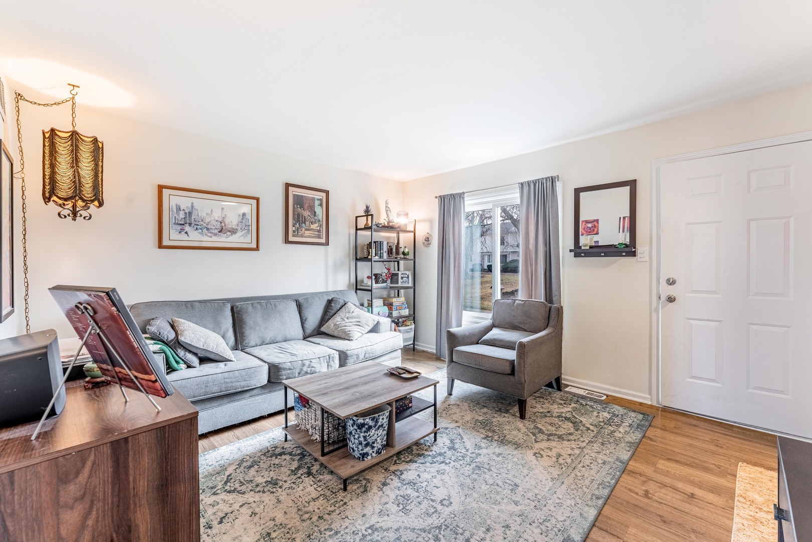 408 Colony Court Bolingbrook, IL 60440 - Photo 4 of 30