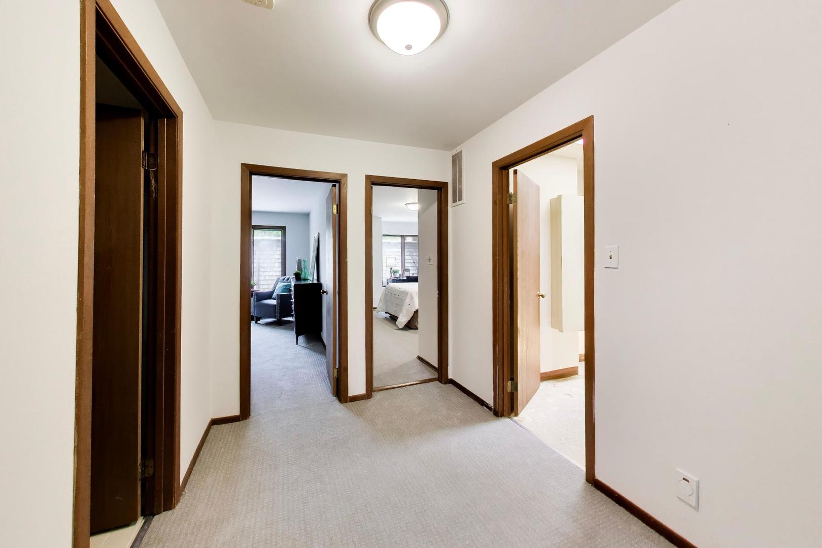 1609 Winnetka Road Glenview, IL 60025 - Photo 11 of 43