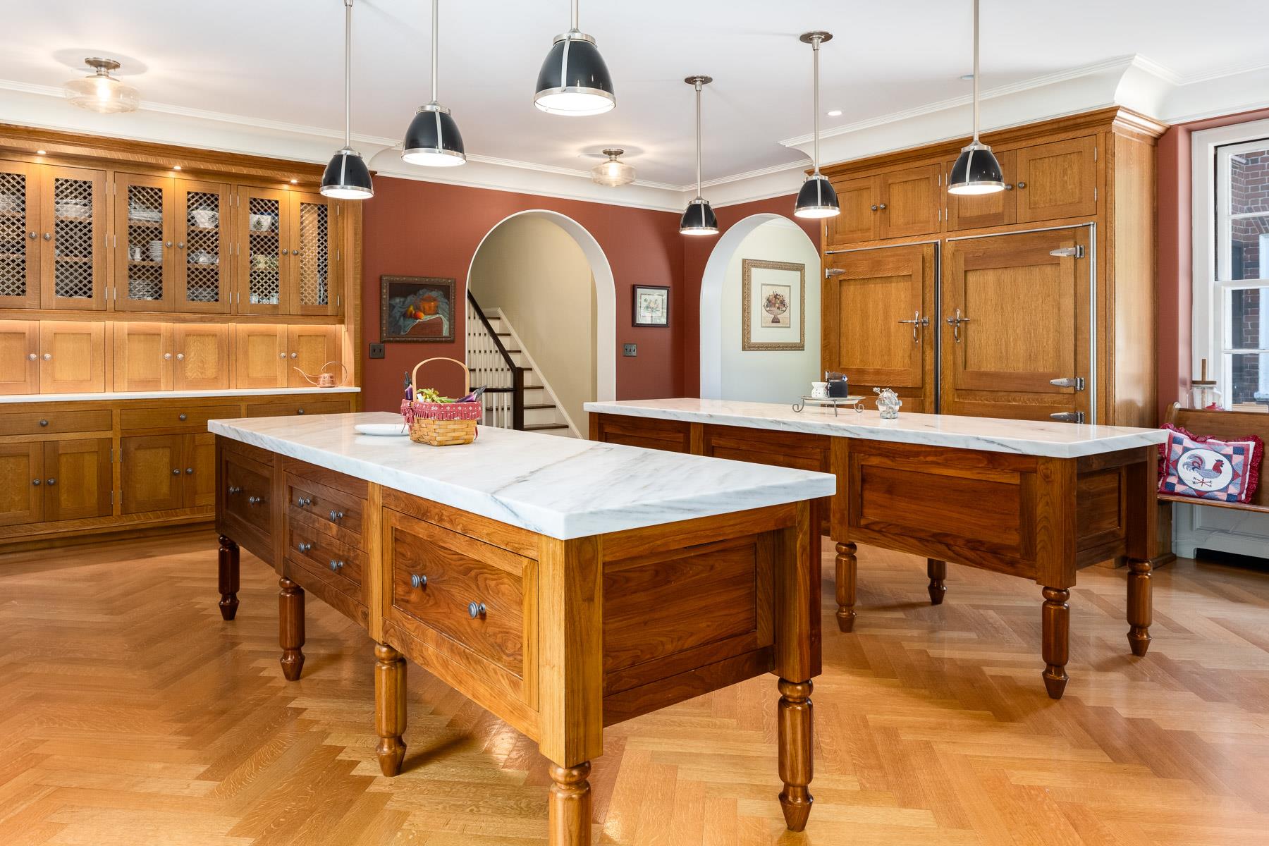 842 Sleepy Hollow Road Briarcliff Manor, NY 10510 - Photo 12 of 35 a dinning table and chairs in a room