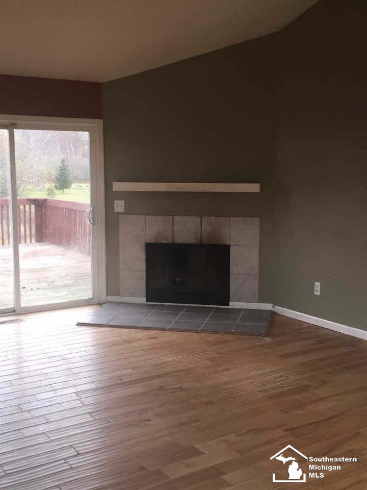 12656 Ostrander Road Maybee, MI 48159 - Photo 2 of 10 Living Room
