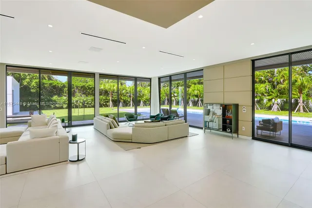 $9,800,000 | 9860 Northeast 5th Avenue Road, Miami Shores, FL 33138
