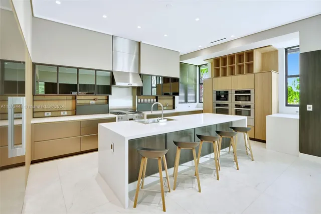 $9,800,000 | 9860 Northeast 5th Avenue Road, Miami Shores, FL 33138