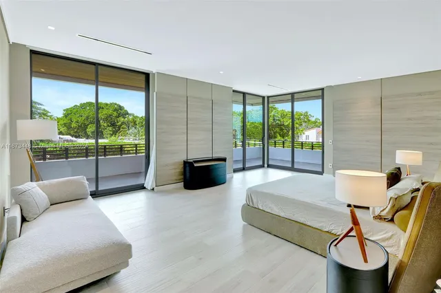 $9,800,000 | 9860 Northeast 5th Avenue Road, Miami Shores, FL 33138