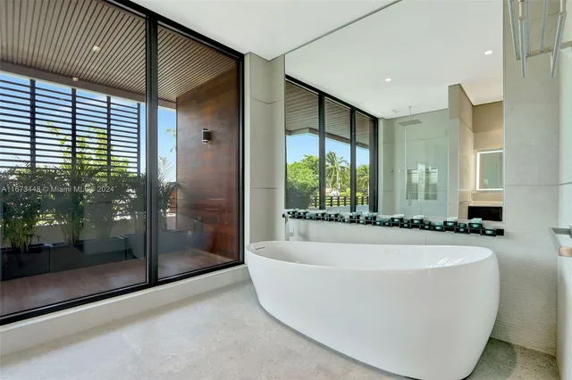 $9,800,000 | 9860 Northeast 5th Avenue Road, Miami Shores, FL 33138