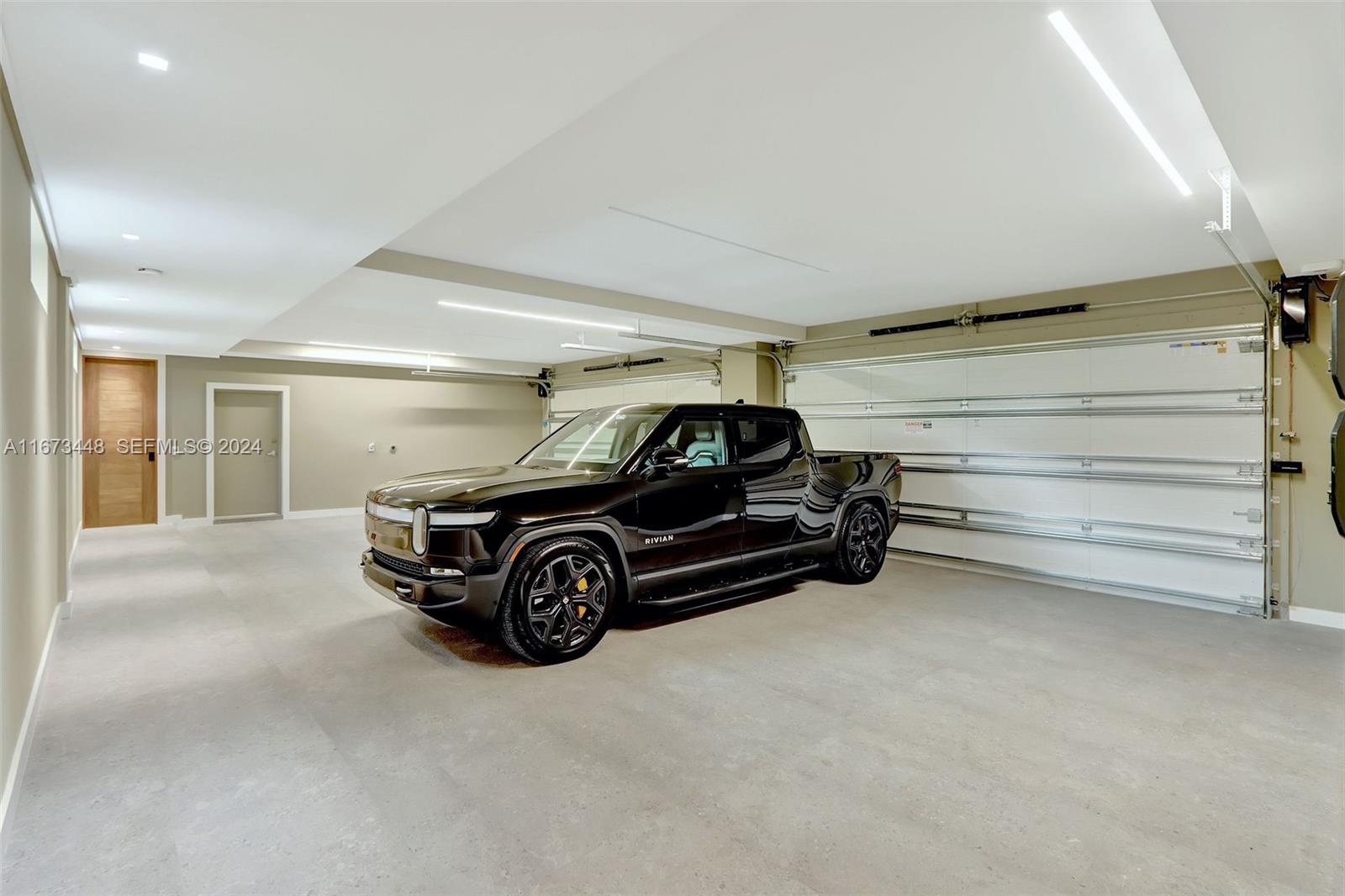 9860 Northeast 5th Avenue Road Miami Shores, FL 33138 - Photo 56 of 56 4 car garage