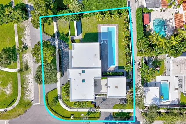 $9,800,000 | 9860 Northeast 5th Avenue Road, Miami Shores, FL 33138