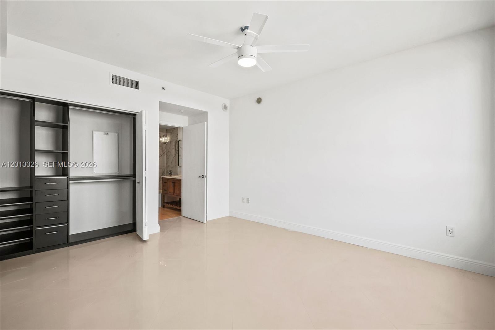 90 Southwest 3rd Street, Unit 1608 Miami, FL 33130 - Photo 14 of 41