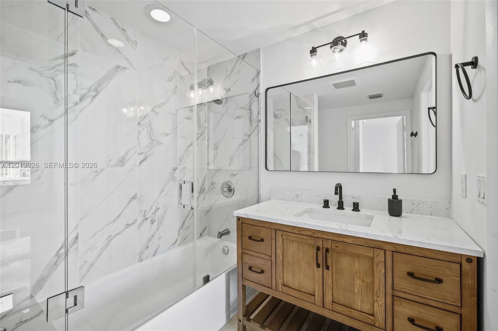 90 Southwest 3rd Street, Unit 1608 Miami, FL 33130 - Photo 16 of 41