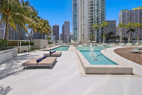 $399,000 | 90 Southwest 3rd Street, Unit 1608, Miami, FL 33130