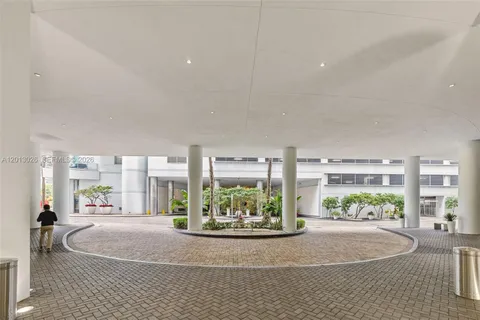$399,000 | 90 Southwest 3rd Street, Unit 1608, Miami, FL 33130