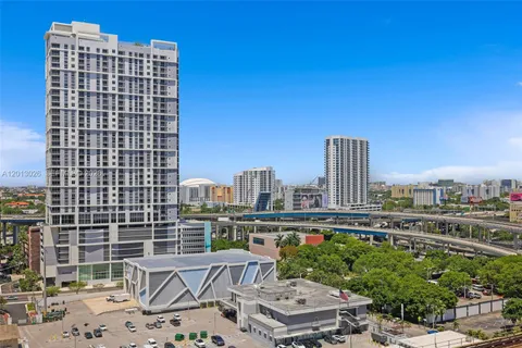 $399,000 | 90 Southwest 3rd Street, Unit 1608, Miami, FL 33130