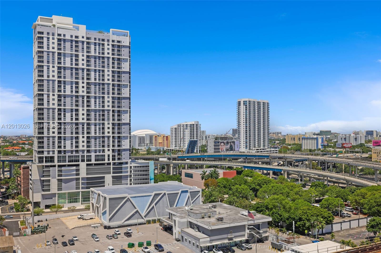 90 Southwest 3rd Street, Unit 1608 Miami, FL 33130 - Photo 7 of 41