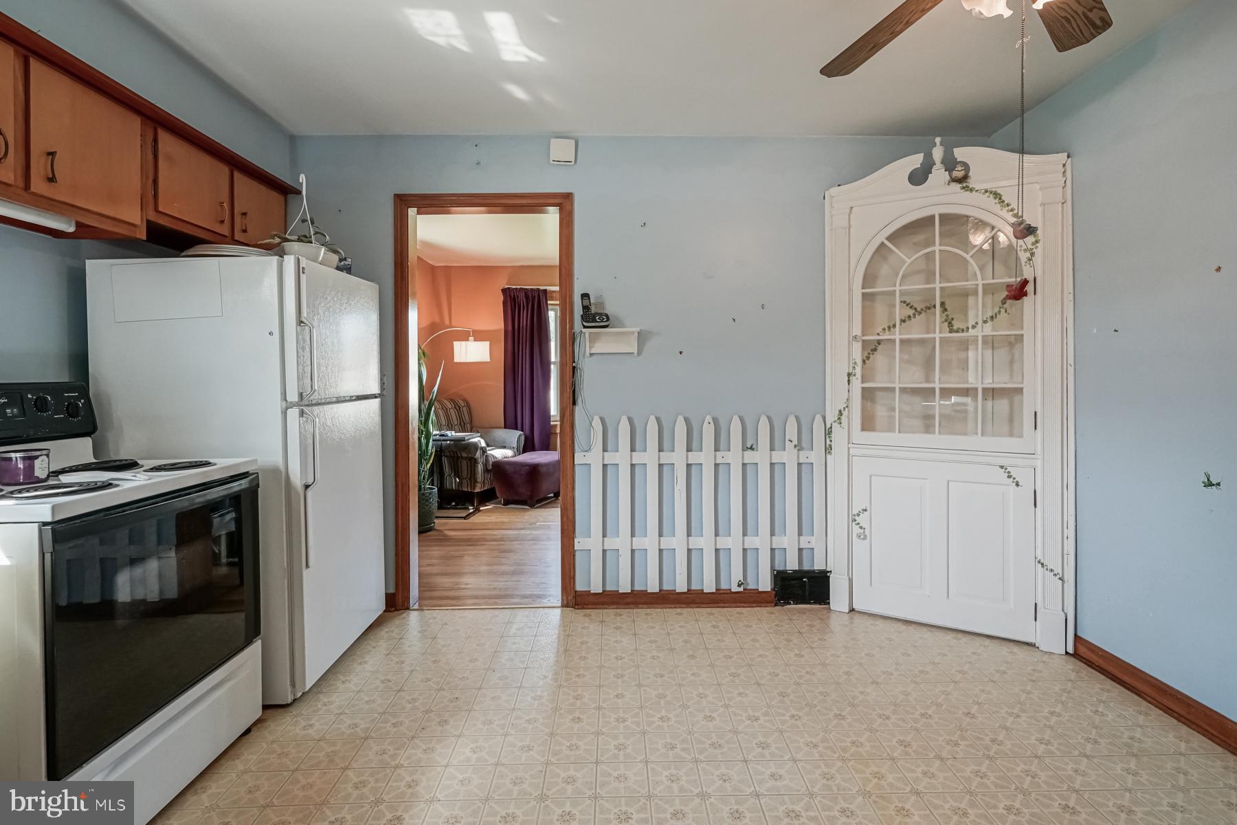 79 Harvard Road Pennsville, NJ 08070 - Photo 13 of 45 Built in China Cabinet