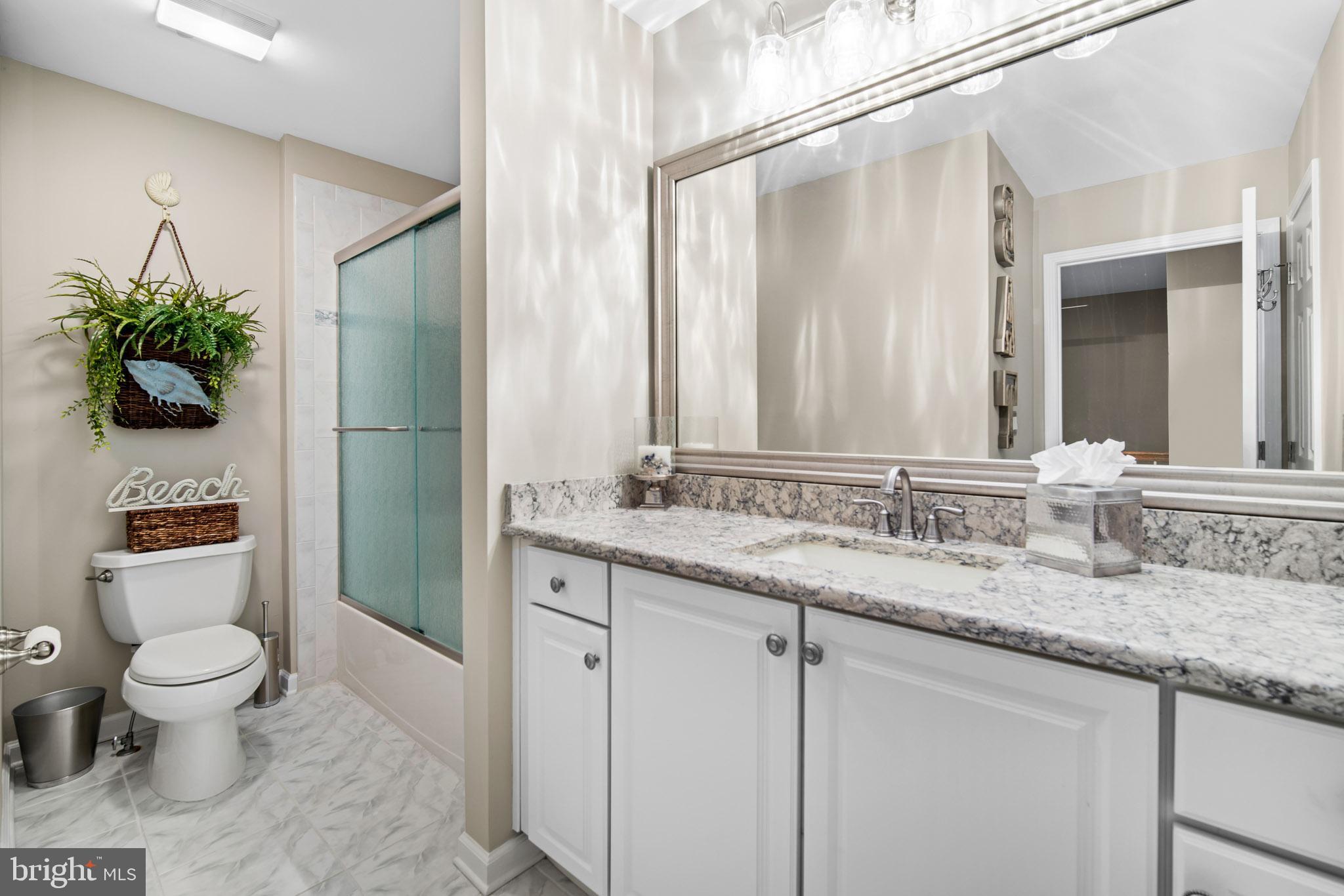 103 Windward Drive Manahawkin, NJ 08050 - Photo 18 of 41 Guest Full Bath