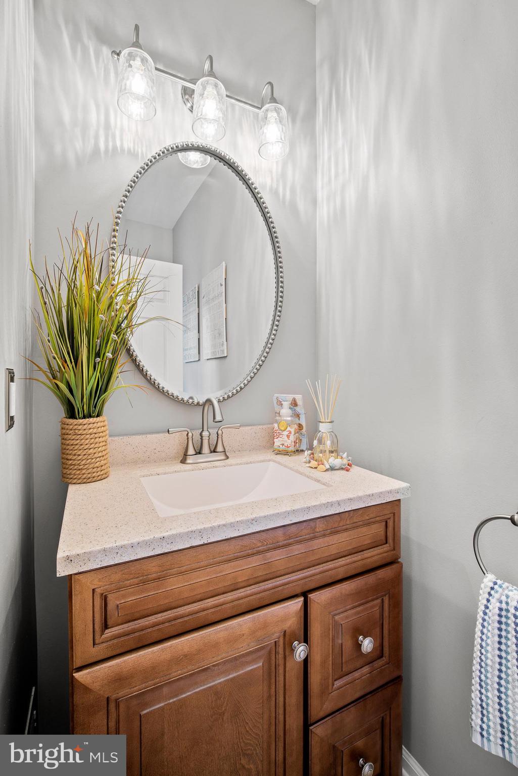 103 Windward Drive Manahawkin, NJ 08050 - Photo 6 of 41 Powder Room