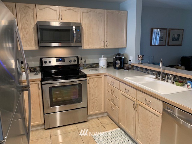 901 Sunset Boulevard Northeast, Unit A303 Renton, WA 98056 - Photo 3 of 7 Gallery Image 3