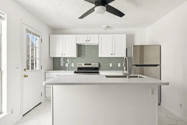 $2,000 | 217 Walton Ferry Road, Unit 108, Hendersonville, TN 37075