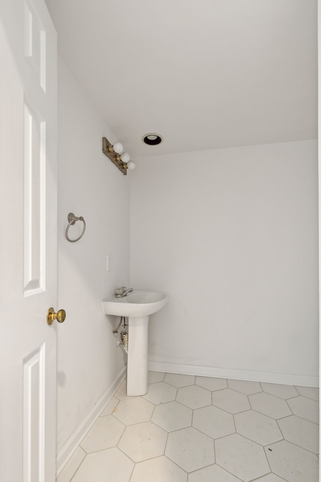 217 Walton Ferry Road, Unit 108 Hendersonville, TN 37075 - Photo 9 of 34