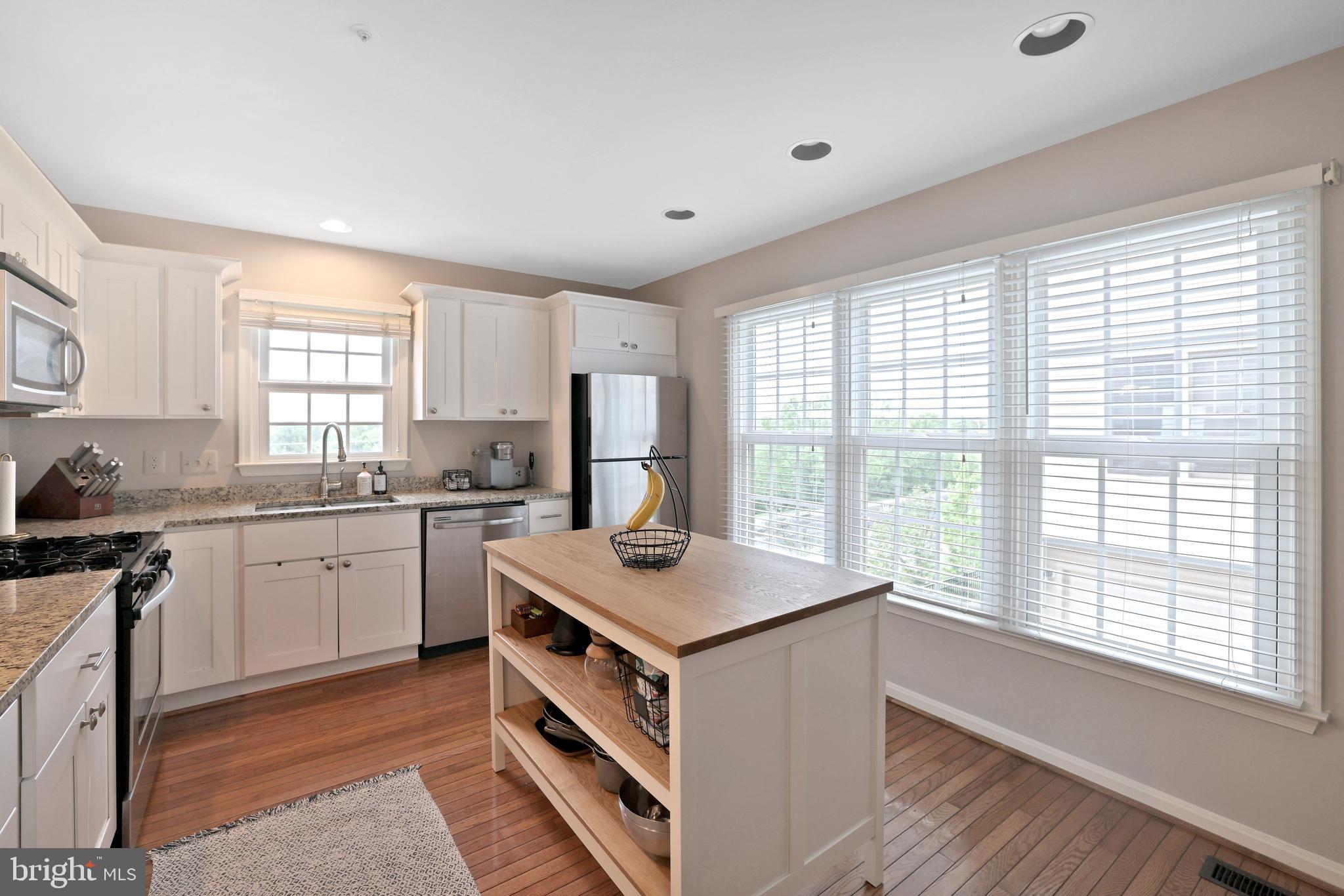 114 Ridgepoint Place Gaithersburg, MD 20878 - Photo 11 of 24 Gallery Image 11