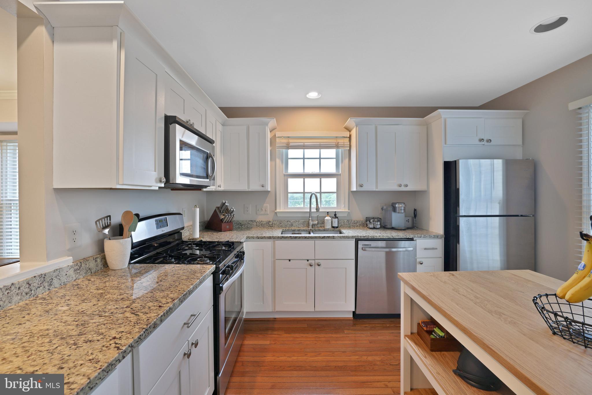 114 Ridgepoint Place Gaithersburg, MD 20878 - Photo 12 of 24 Gallery Image 12