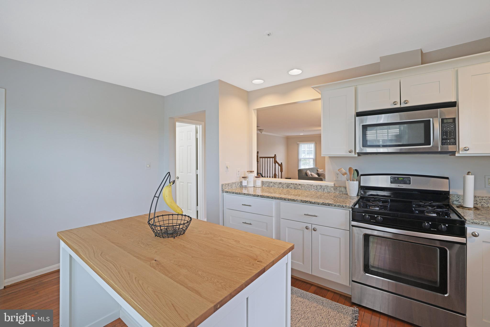 114 Ridgepoint Place Gaithersburg, MD 20878 - Photo 14 of 24 Gallery Image 14