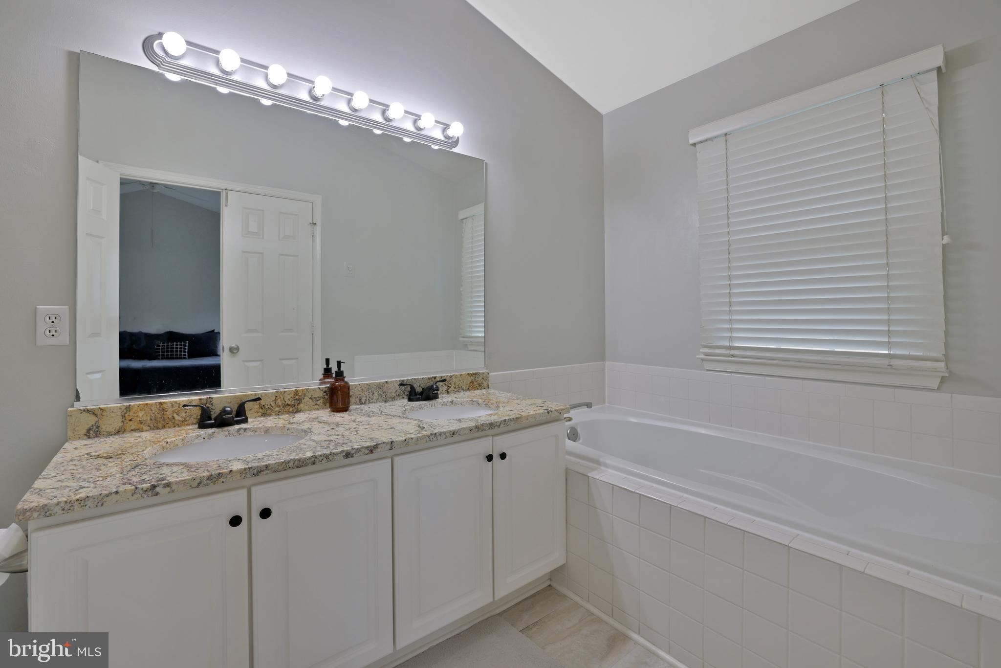 114 Ridgepoint Place Gaithersburg, MD 20878 - Photo 19 of 24 Gallery Image 19