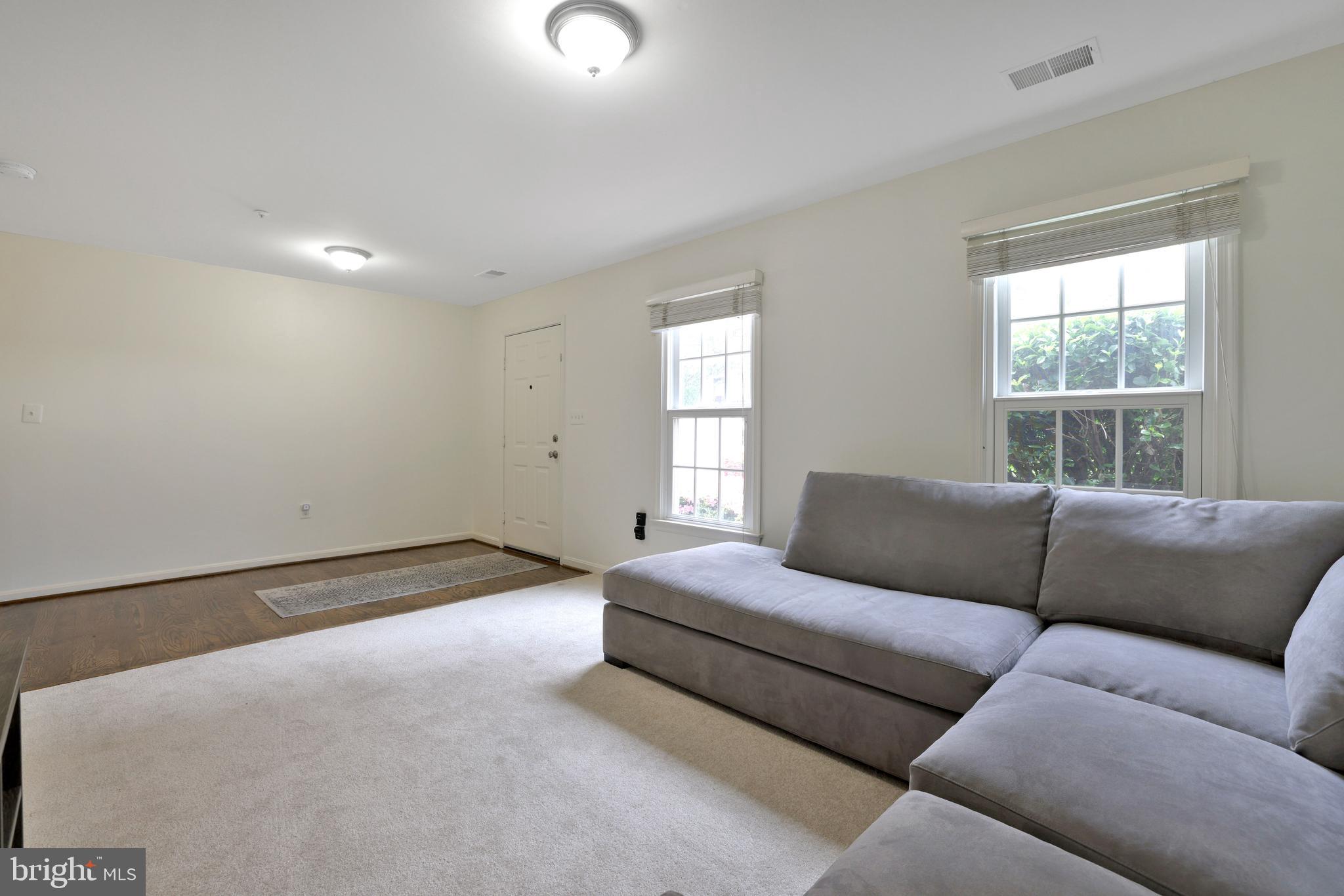 114 Ridgepoint Place Gaithersburg, MD 20878 - Photo 22 of 24 Gallery Image 22